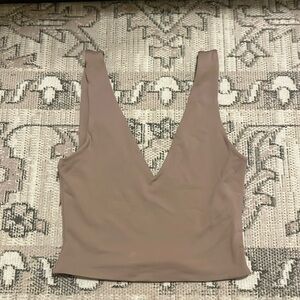 Aritzia Babaton top S